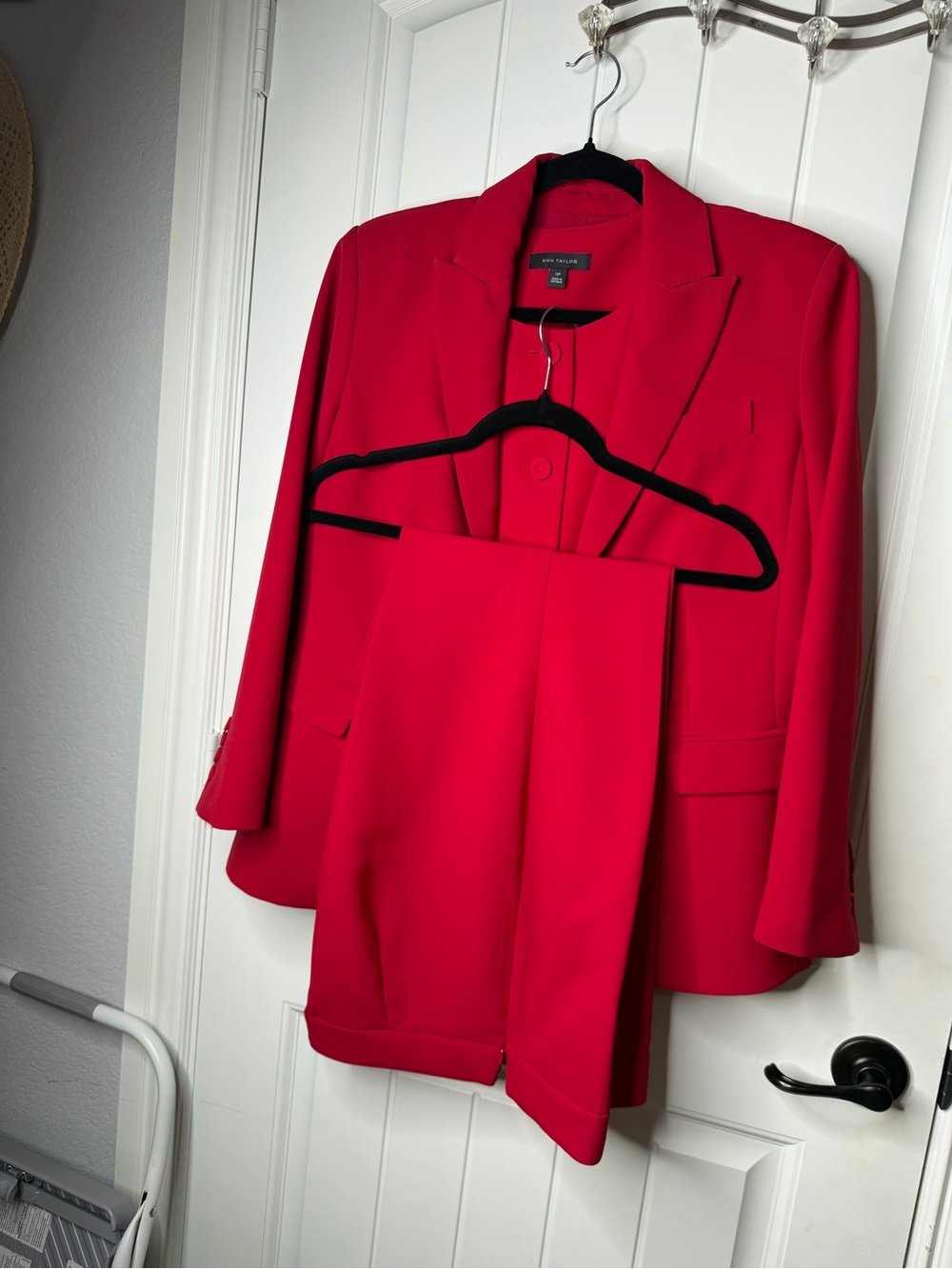 Ann Taylor - 3 piece Pantsuit. Women's Red Blazer Jacket - 10P, Vest- 12P, Slack